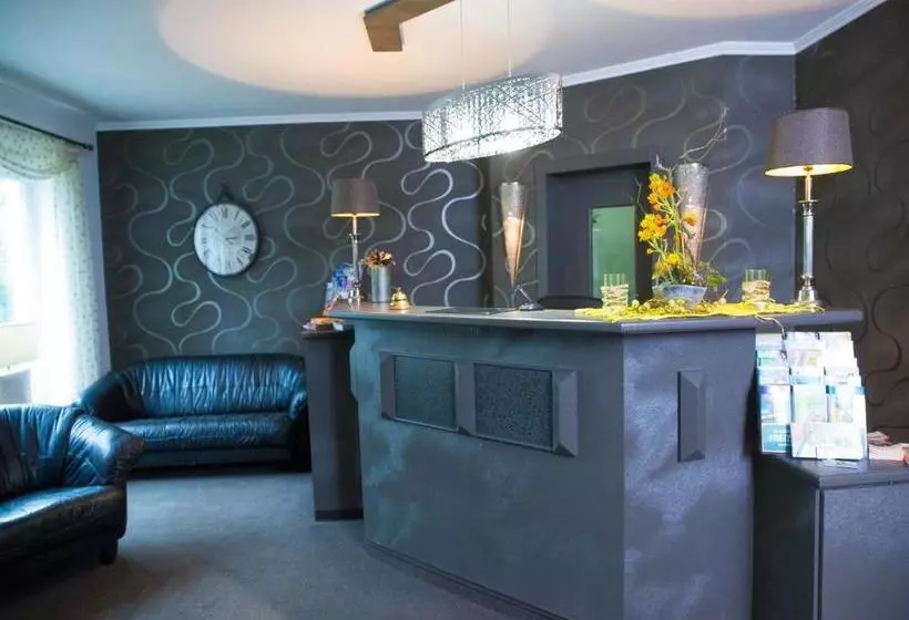 ホテル Pension Weinberg Güstrow