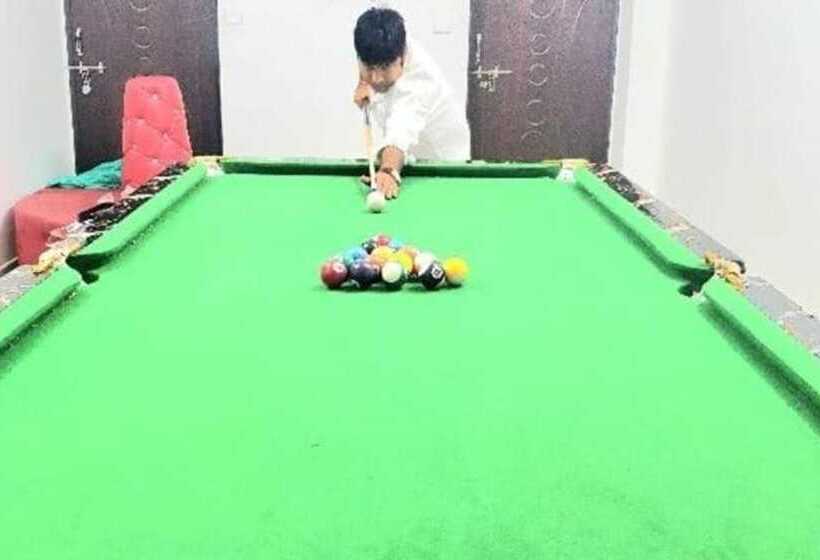 Отель Lotus Inn Near Udaipur City Railway Station