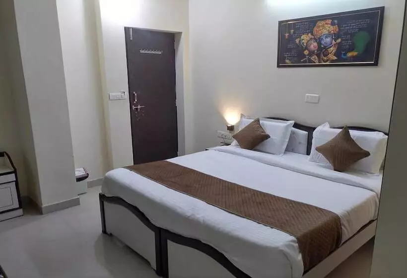 هتل Lotus Inn Near Udaipur City Railway Station