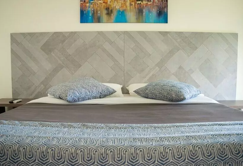 ホテル Palo Grande Cf Pereira