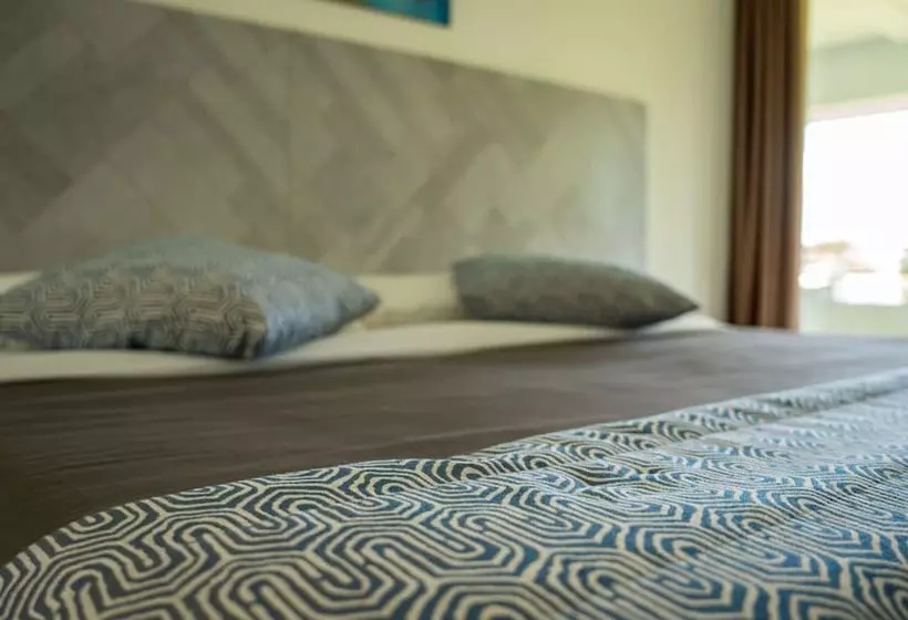 ホテル Palo Grande Cf Pereira