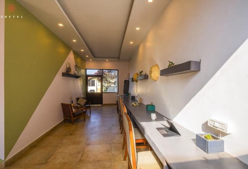 旅馆 Zostel Banikhet