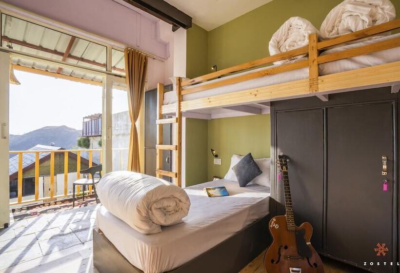 旅馆 Zostel Banikhet