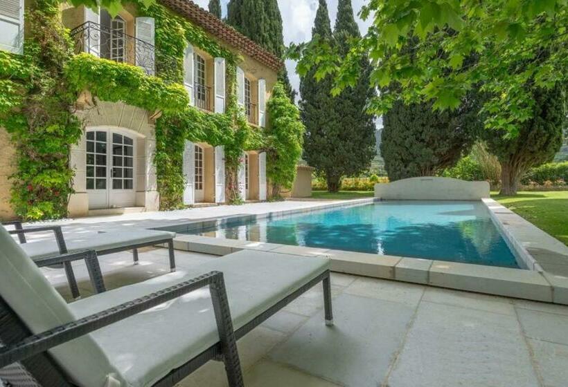 ベッドアンドブレックファースト Bastide De Gueissard