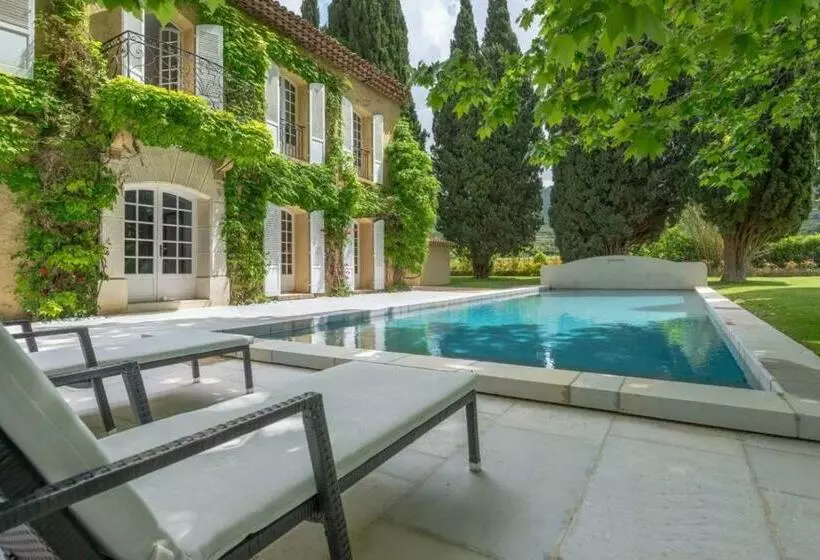 ベッドアンドブレックファースト Bastide De Gueissard