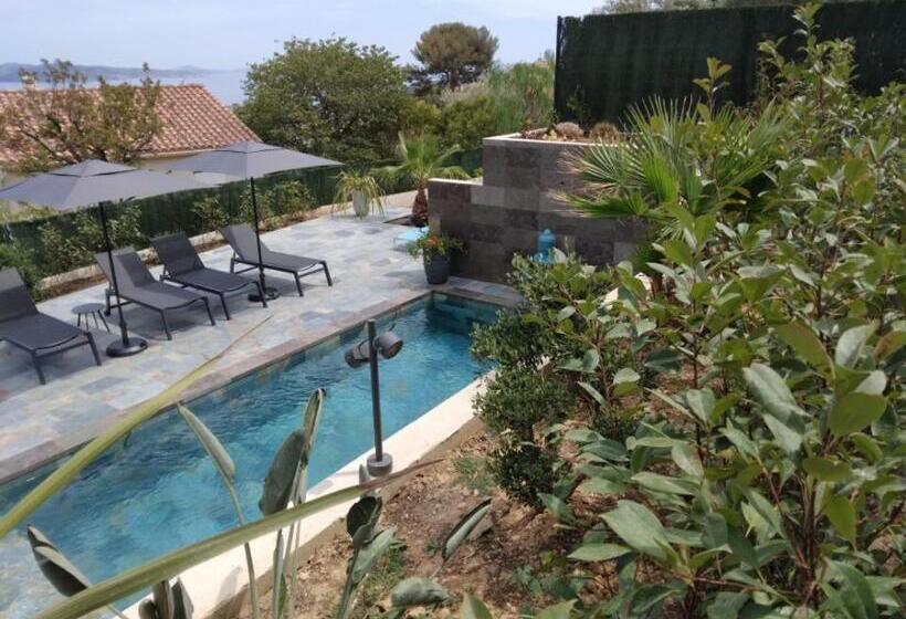 تختخواب و صبحانه Le Spot 577- Adults Only