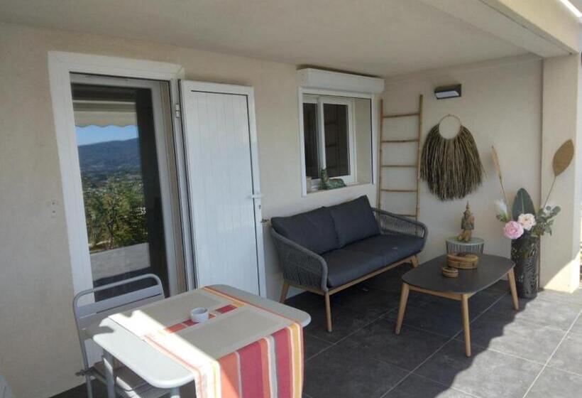 تختخواب و صبحانه Le Spot 577- Adults Only