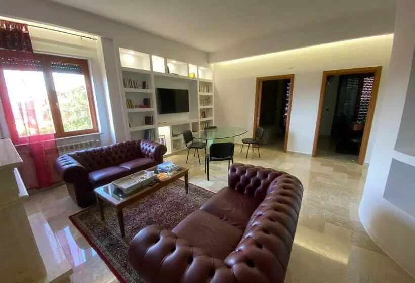 ベッドアンドブレックファースト Sally’s