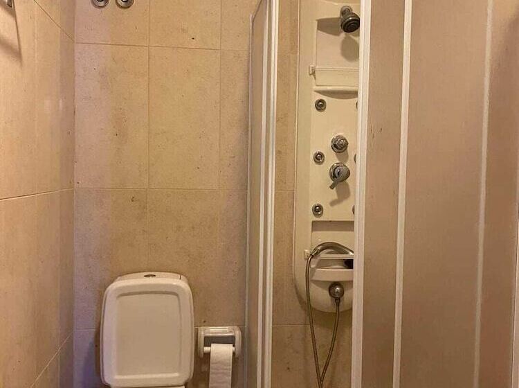 فندق Al & Snack Bar éden