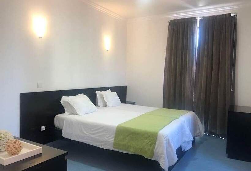 فندق Al & Snack Bar éden