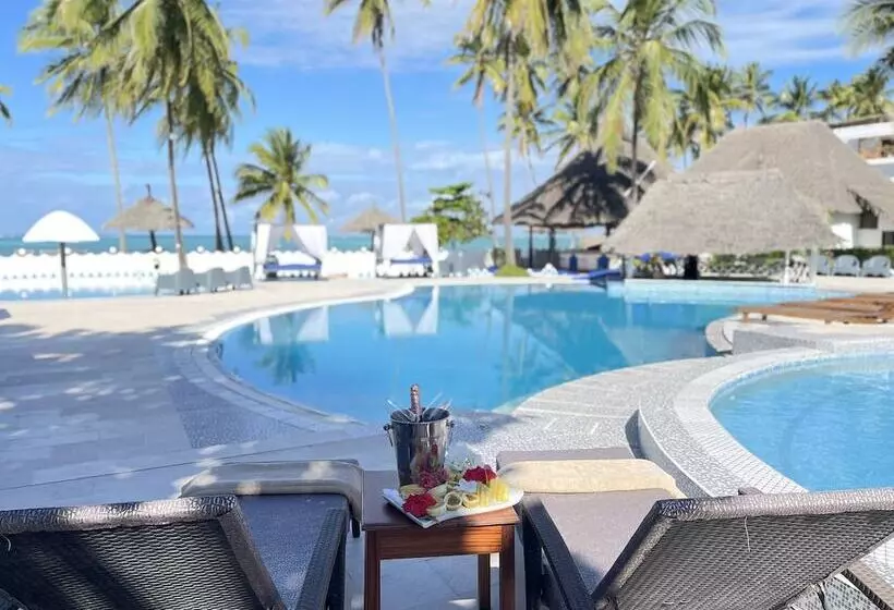 ホテル Five Palms Bwejuu