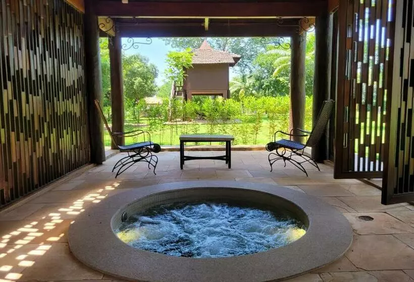 Hotelli Pobore Spa Pousada