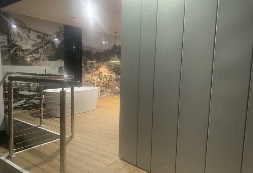 בית מלון כפרי Softfoot Farm Luxury Retreats