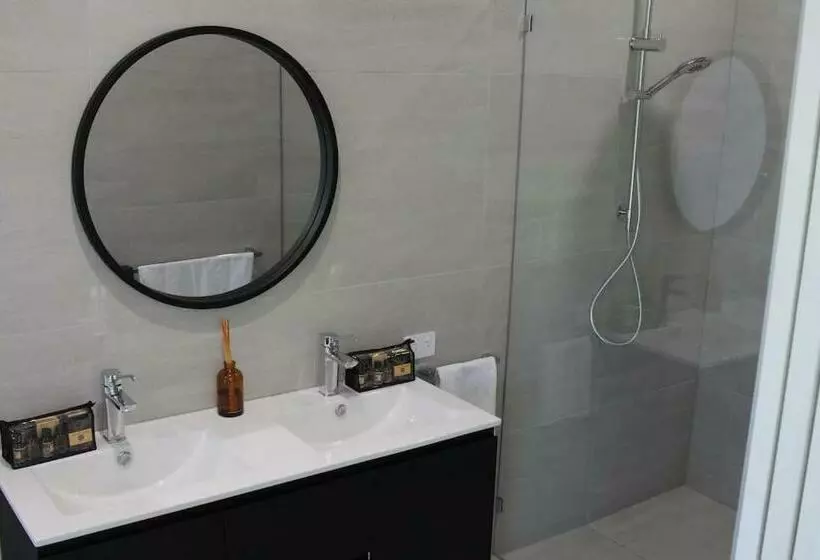 ホテル Softfoot Farm Luxury Retreats