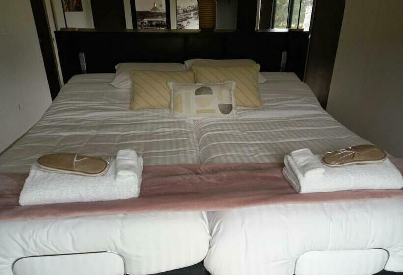 בית מלון כפרי Softfoot Farm Luxury Retreats