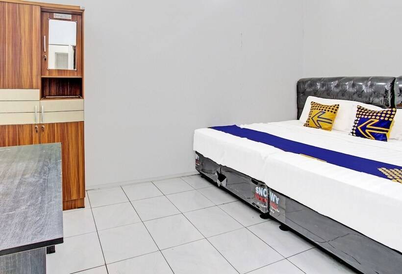 בית מלון כפרי Spot On 91523 Kenari Guesthouse