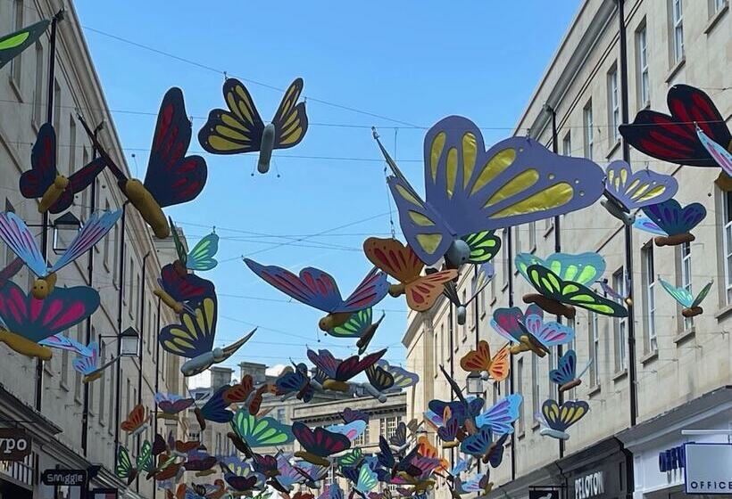 The Basement Flat Bath