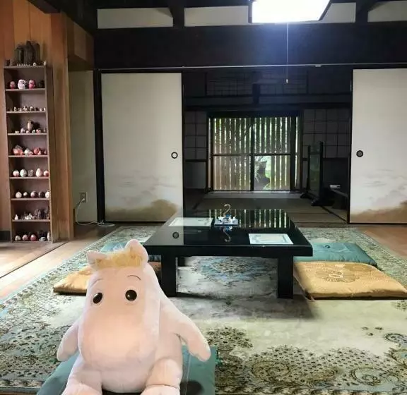 ユースホステル Guesthouse Kojiya 暮らしをつくる宿 旧糀屋