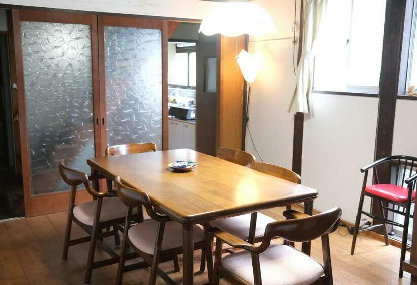 호스텔 Guesthouse Kojiya 暮らしをつくる宿 旧糀屋