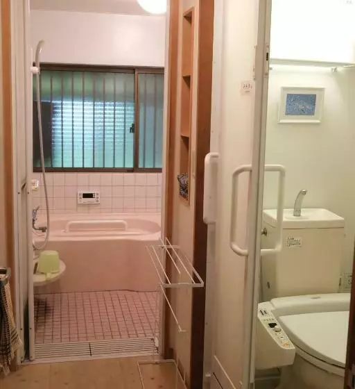 ユースホステル Guesthouse Kojiya 暮らしをつくる宿 旧糀屋