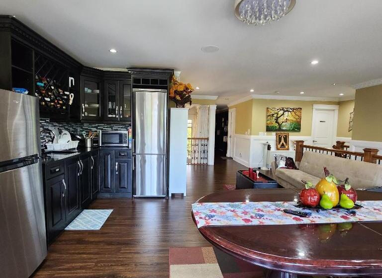 Hostel The Empress Palace