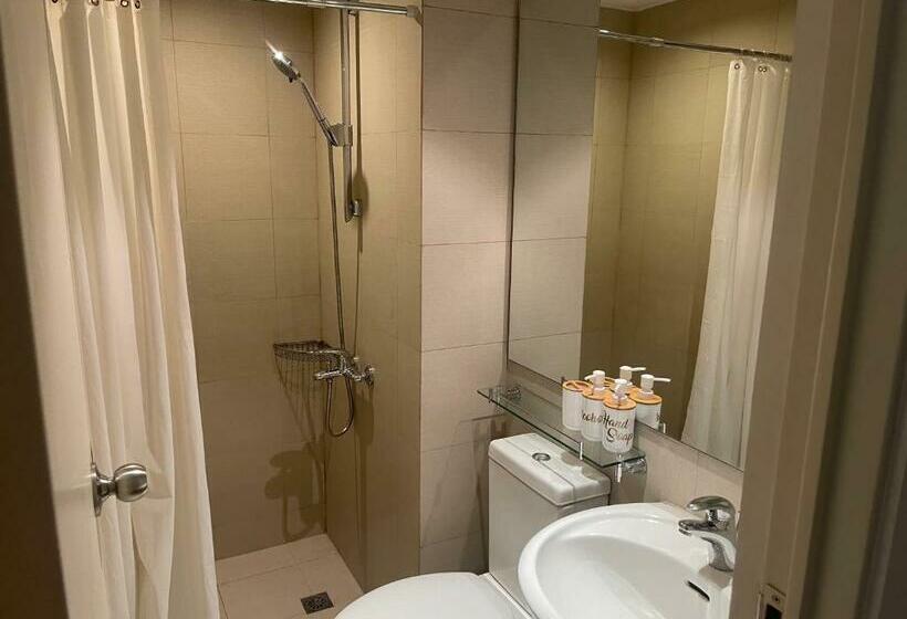 Azure 1br Apartment With Beach Pool Access Near Airport Pool View