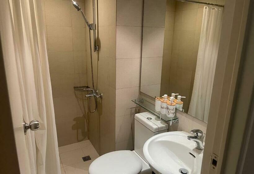 Azure 1br Apartment With Beach Pool Access Near Airport Pool View