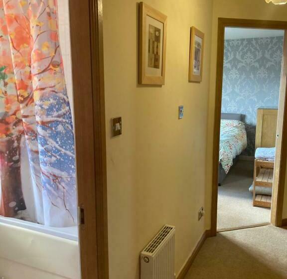 住宿加早餐  Caledonia House