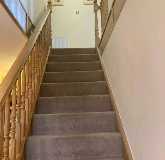 Aamiaismajoitus (B&B) Caledonia House