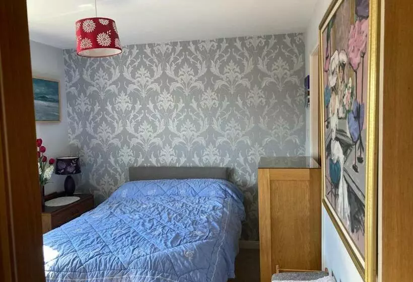 Aamiaismajoitus (B&B) Caledonia House