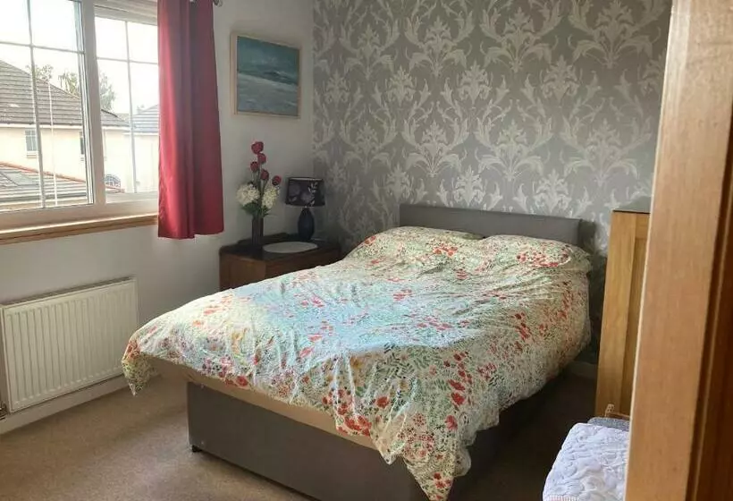 Aamiaismajoitus (B&B) Caledonia House