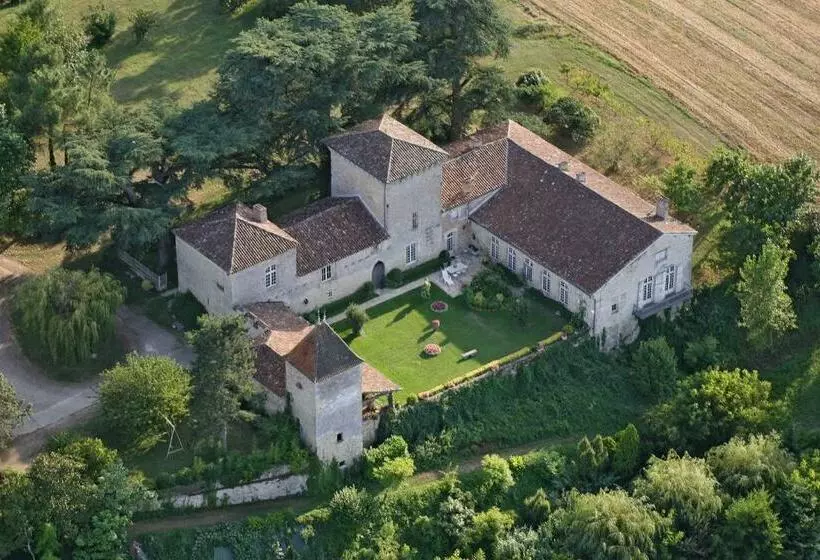 ベッドアンドブレックファースト Chambres D Hôtes Au Château De Favols