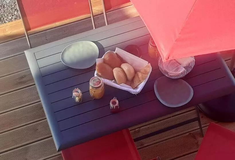 Aamiaismajoitus (B&B) Les Chambres De La Fontaine De Brul