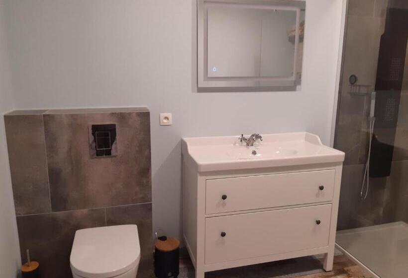 تختخواب و صبحانه Les Chambres De La Fontaine De Brul