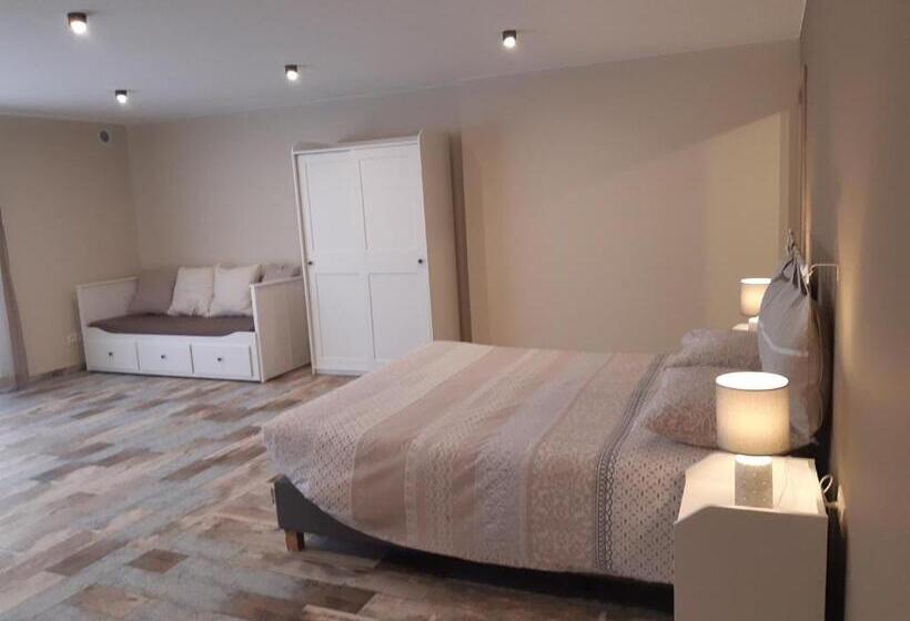 تختخواب و صبحانه Les Chambres De La Fontaine De Brul