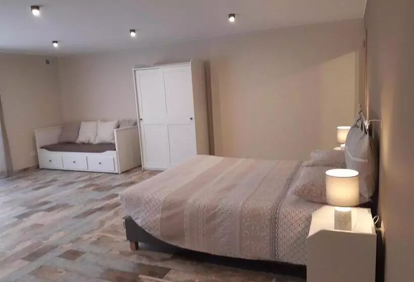 Aamiaismajoitus (B&B) Les Chambres De La Fontaine De Brul