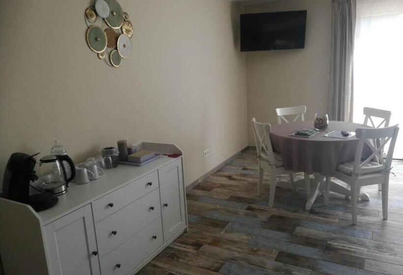 تختخواب و صبحانه Les Chambres De La Fontaine De Brul