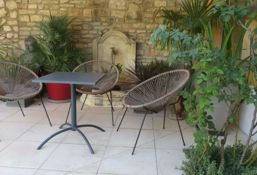 ベッドアンドブレックファースト Les Moineaux