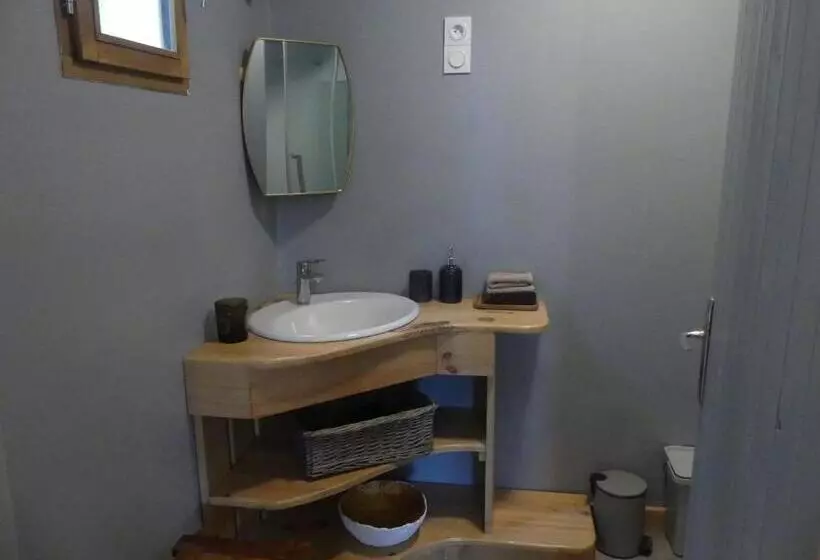 Aamiaismajoitus (B&B) Source Nature