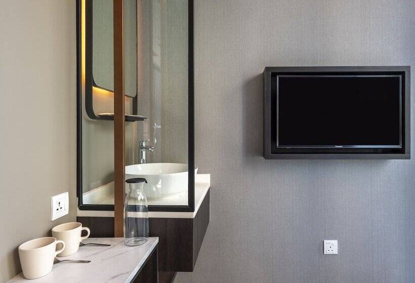 Beverly Hotels Elements