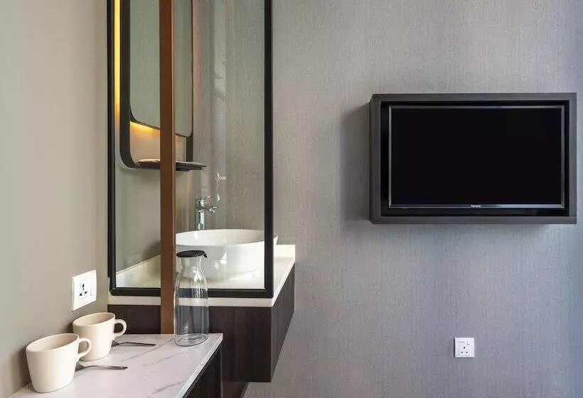 Beverly Hotels Elements