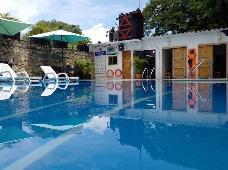 هتل Boutique Casa De Piedra