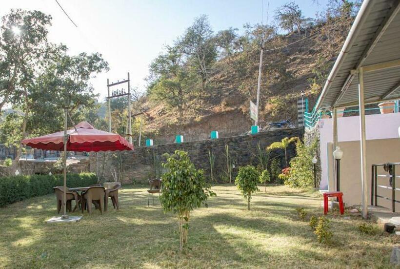 Отель Lb The Amar Palace