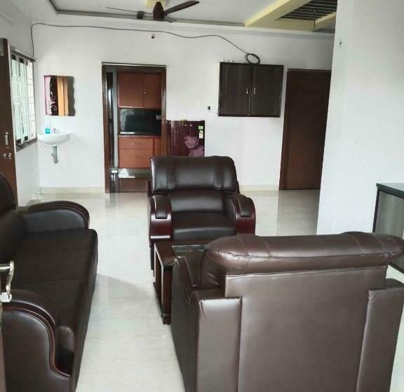 ホテル Pop 91870 Jayasai Guest Rooms