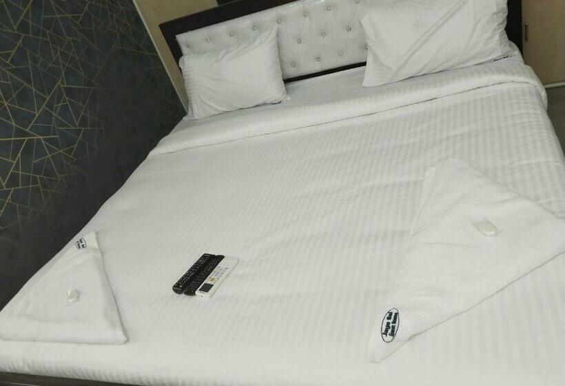 ホテル Pop 91870 Jayasai Guest Rooms