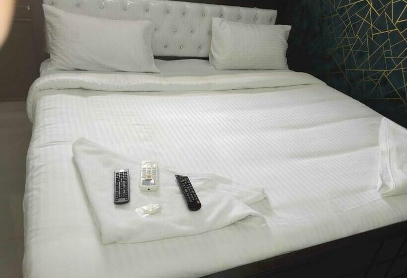 ホテル Pop 91870 Jayasai Guest Rooms