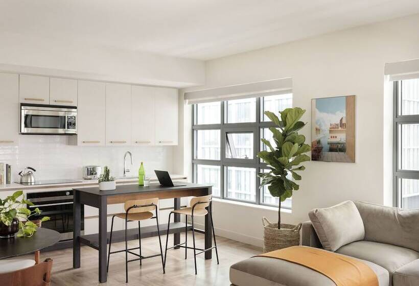 בית מלון כפרי Roost Tampa