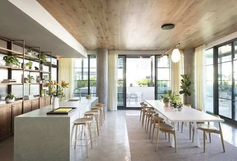 ホテル Roost Tampa