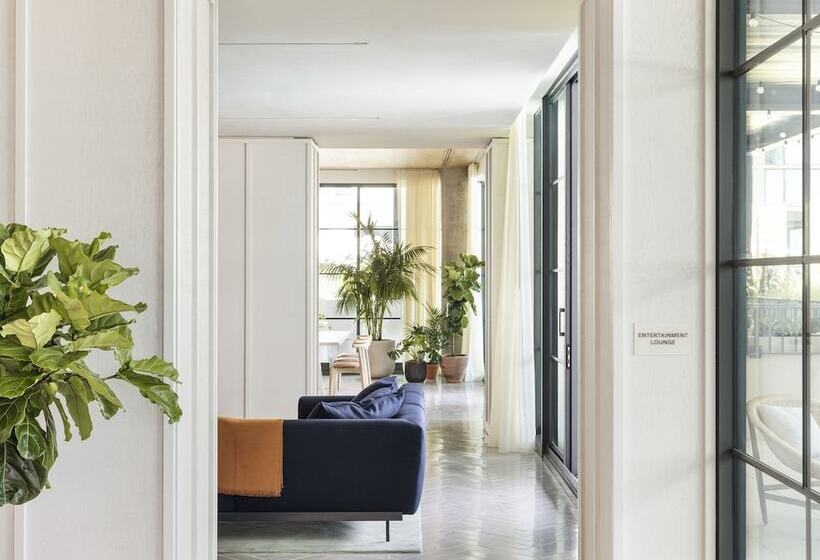 בית מלון כפרי Roost Tampa