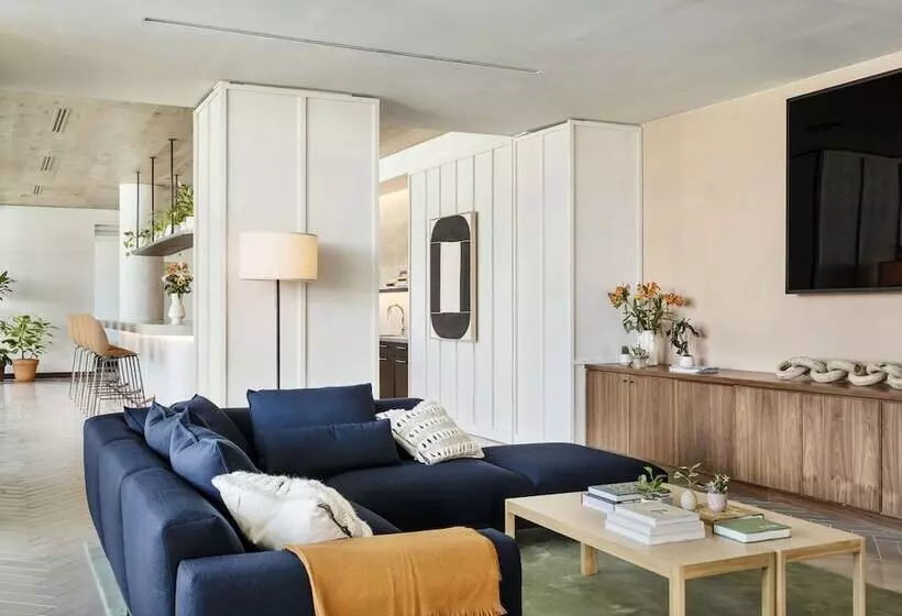 ホテル Roost Tampa